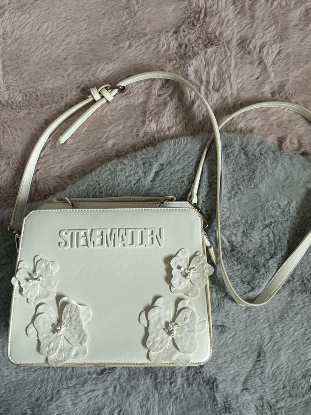 Steve Madden bevelinn floral appliqué convertible crossbody shoulder bag